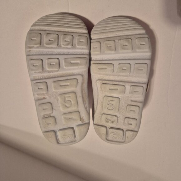 See Kai Run toddler size 5 light weight sneakers GUC - Picture 4 of 5